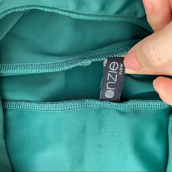 Onzie Mesh Insert High Rise Leggings Green NWOT XS - Picture 7 of 9
